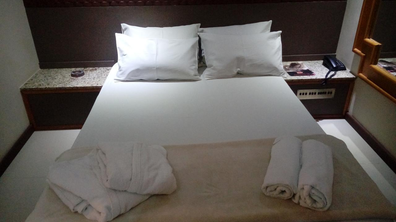 Quarto Duplo Deluxe com Banheira de Hidromassagem